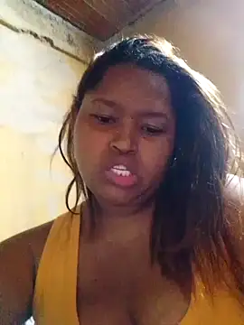 nailyn stripchat live cam model