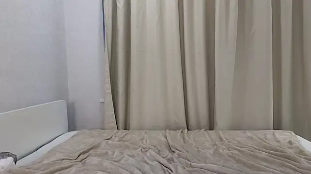 LorisPierro stripchat live cam model