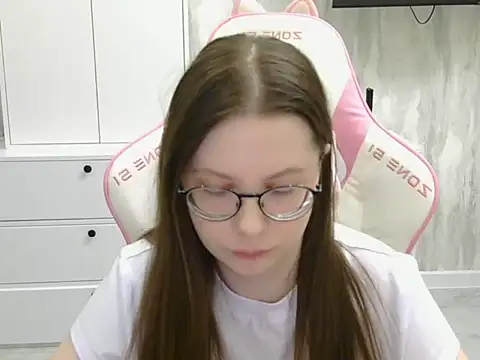 Elvirada stripchat live cam model