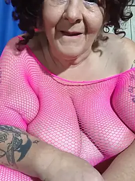 DavisDesires stripchat live cam model