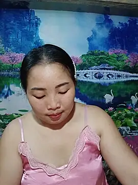 Julie-xx stripchat live cam model