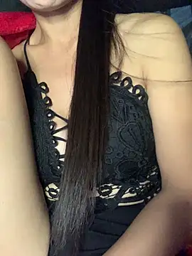 Nhi_Nhi9x stripchat live cam model