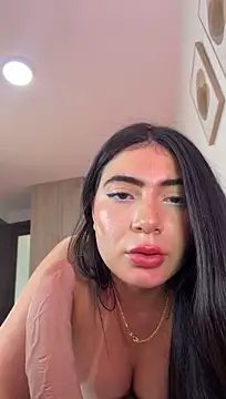 Mia_222 stripchat live cam model
