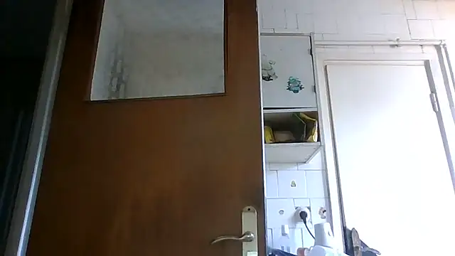 mariusica1@xh stripchat live cam model