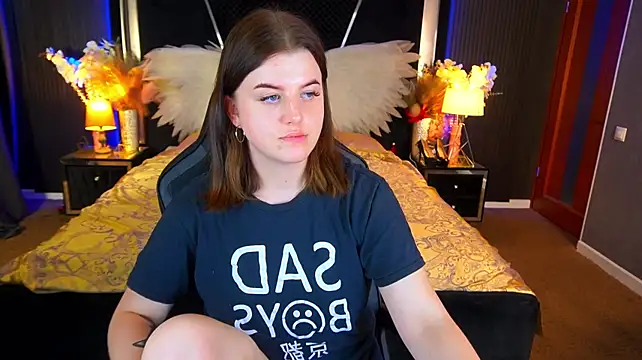 KristiFoxy stripchat live cam model