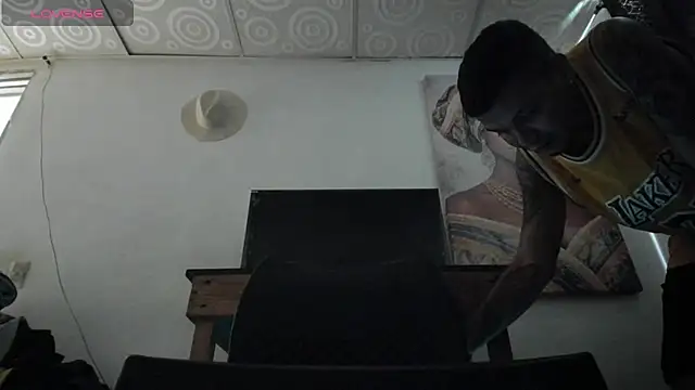 nikitalondon_ stripchat live cam model
