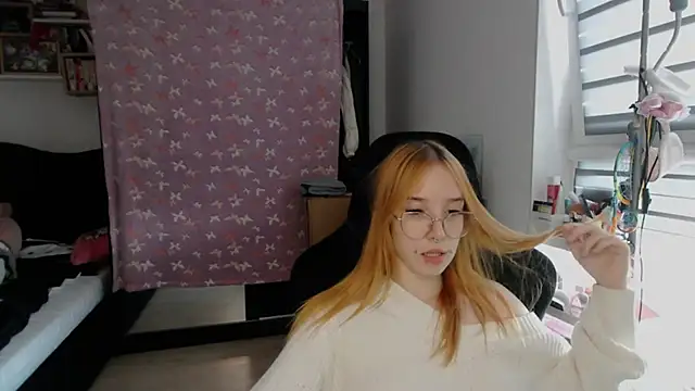 foxSonya stripchat live cam model