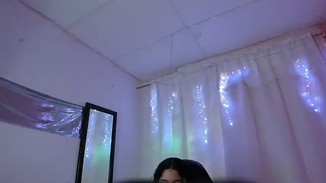 Milly-Way stripchat live cam model