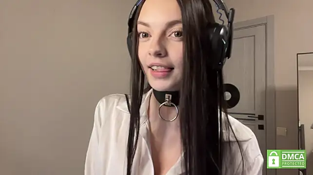 ReikoBartone stripchat live cam model
