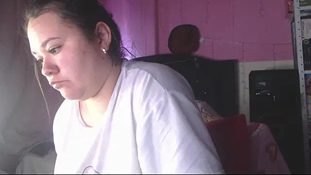 NikkiRous_ stripchat live cam model