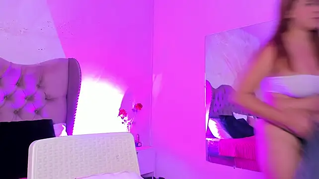 AliceCruzz stripchat live cam model