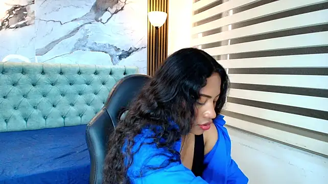SaraVasquez_ stripchat live cam model