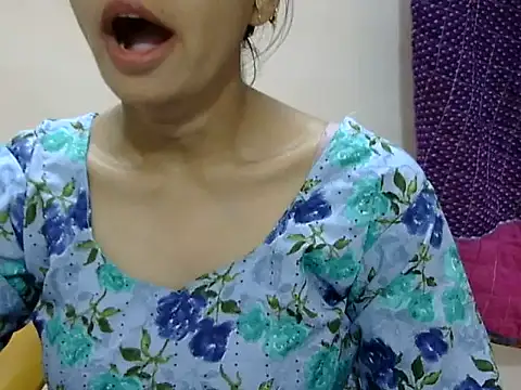 Kulsum_S stripchat live cam model
