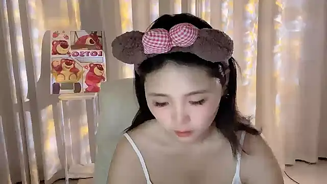 xiao--su stripchat live cam model