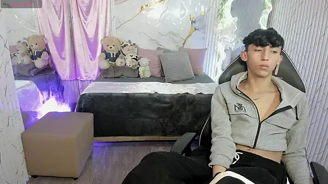 ETHANN_TAY1 stripchat live cam model