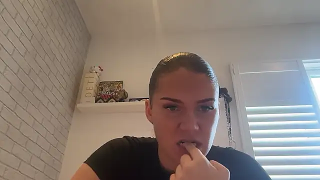 Melissamayy stripchat live cam model