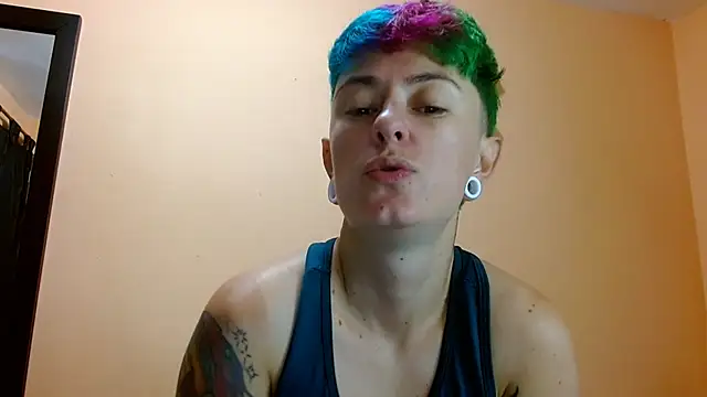 tomboyblue stripchat live cam model