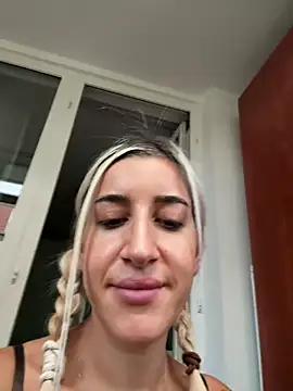CarlaDesire stripchat live cam model