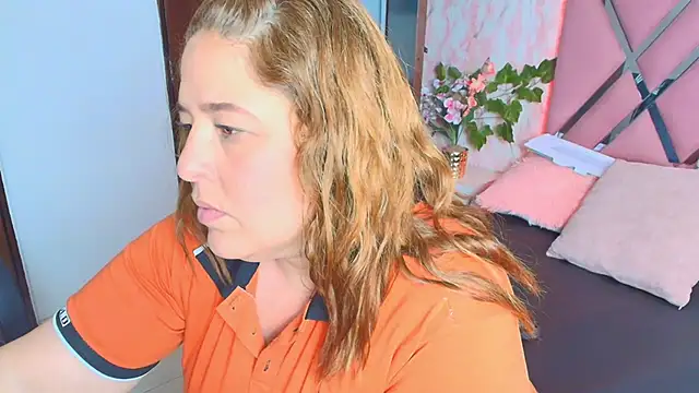 Kataleyamilf69_ stripchat live cam model