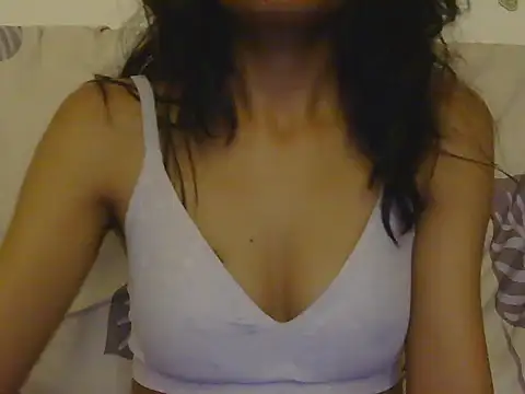 ruhina11 stripchat live cam model