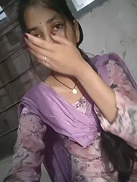 divya_140 stripchat live cam model