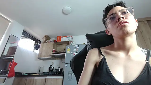 Cutie_Shy_ stripchat live cam model