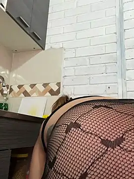 Arya_Moon69 stripchat live cam model