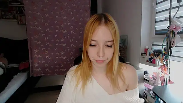 foxSonya stripchat live cam model