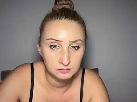 Stephany36 stripchat live cam model