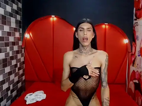 sharon_allan77 stripchat live cam model