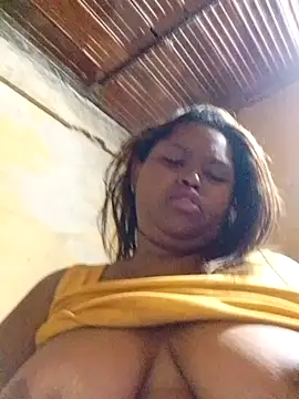 nailyn stripchat live cam model