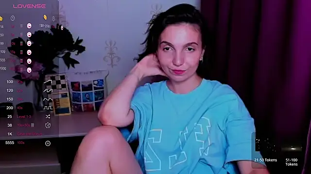 KindHazelHere_ stripchat live cam model