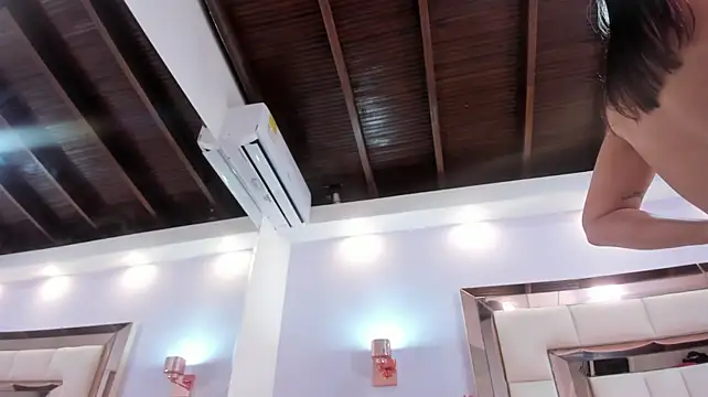 charolnox stripchat live cam model