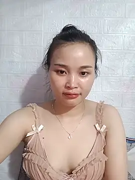 Akile80 stripchat live cam model