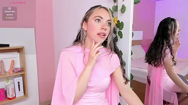AshleyBenoitt stripchat live cam model