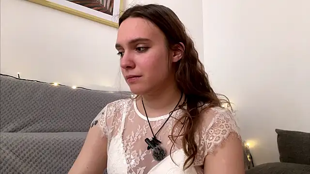 AliKnop stripchat live cam model