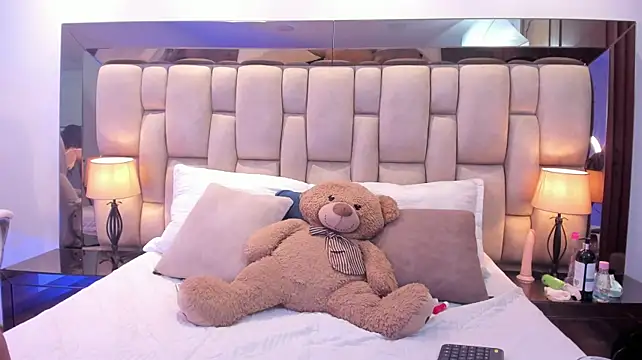 AriaVegaSoe stripchat live cam model