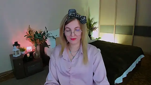YourUniverser stripchat live cam model