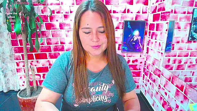 AmaraJoy stripchat live cam model