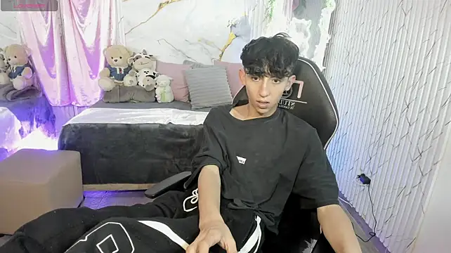 ETHANN_TAY1 stripchat live cam model