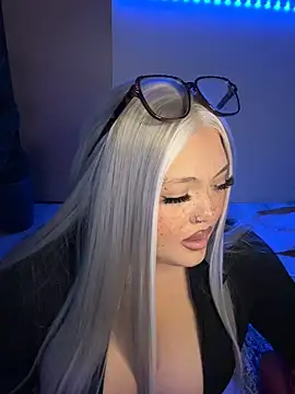 Vixen-Kiss stripchat live cam model