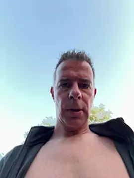 Gentlemanxx stripchat live cam model