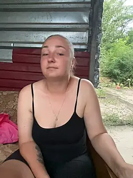 Joannakiss stripchat live cam model