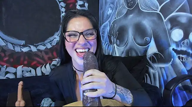 Cherry_jenklins87 stripchat live cam model