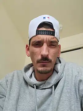 Matthew_204 stripchat live cam model
