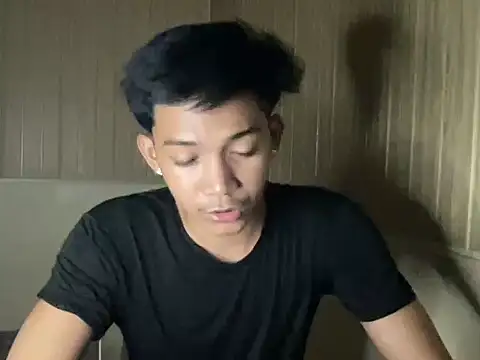YourcumBoy77 stripchat live cam model
