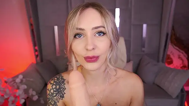GraceCandy stripchat live cam model