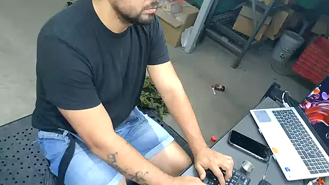 BustedCall stripchat live cam model