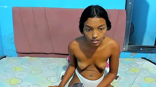 Nikol_lan stripchat live cam model