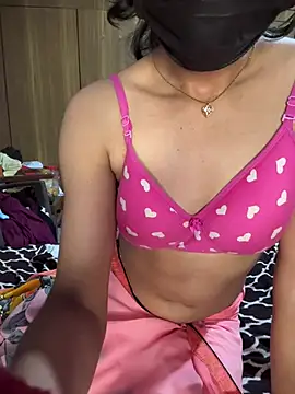 kiaraqueen7 stripchat live cam model
